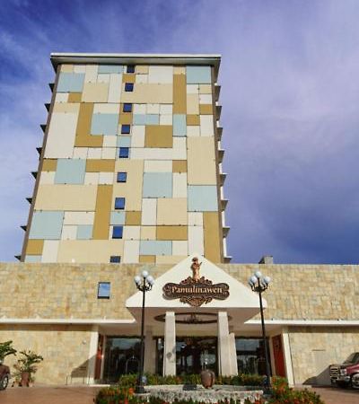 Pamulinawen Hotel Laoag Esterno foto