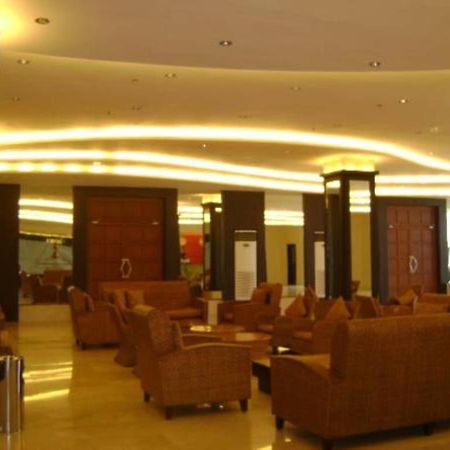 Pamulinawen Hotel Laoag Esterno foto