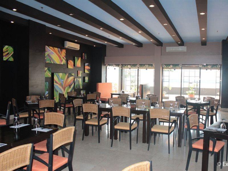 Pamulinawen Hotel Laoag Esterno foto