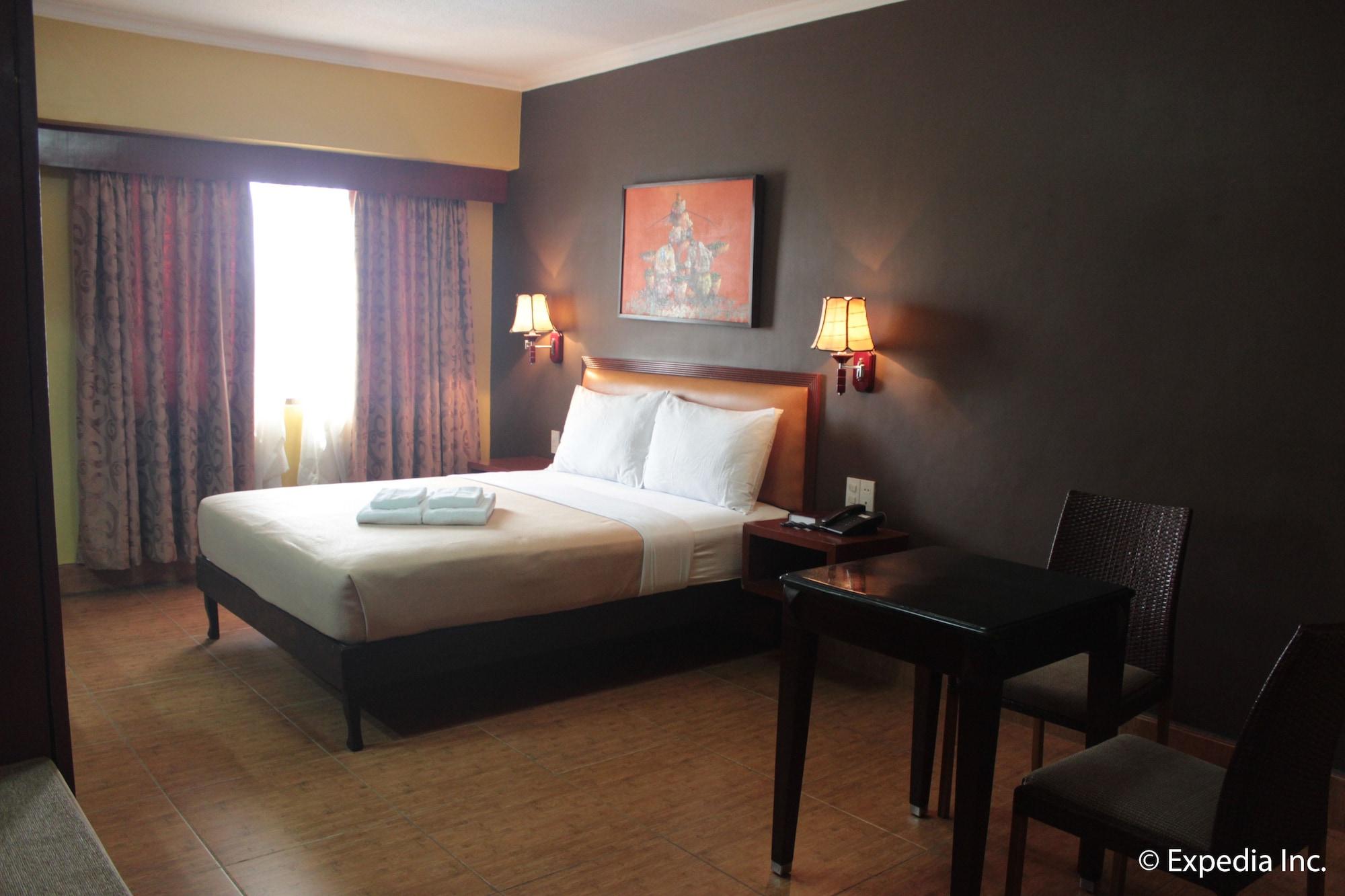 Pamulinawen Hotel Laoag Esterno foto