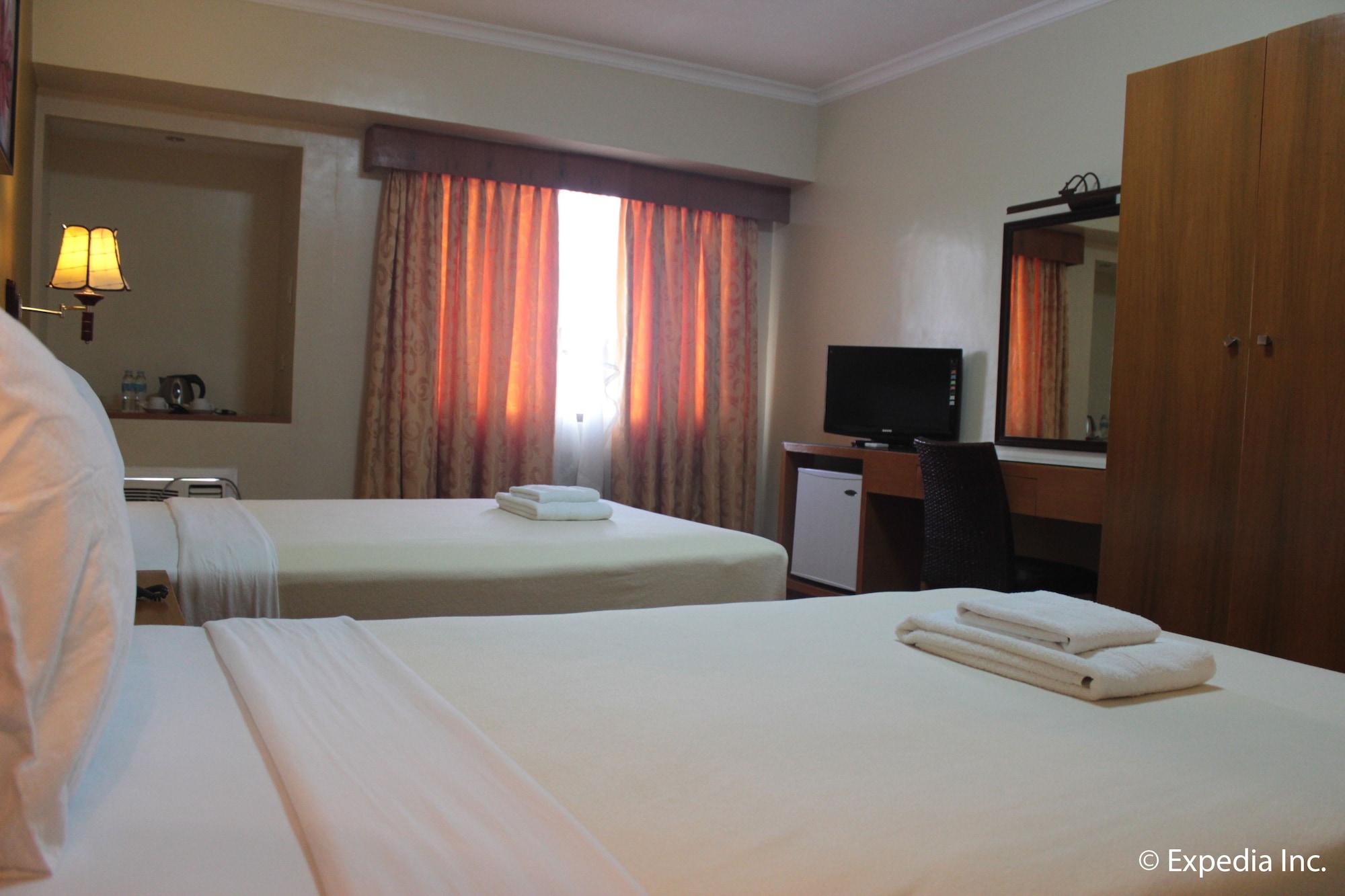 Pamulinawen Hotel Laoag Esterno foto