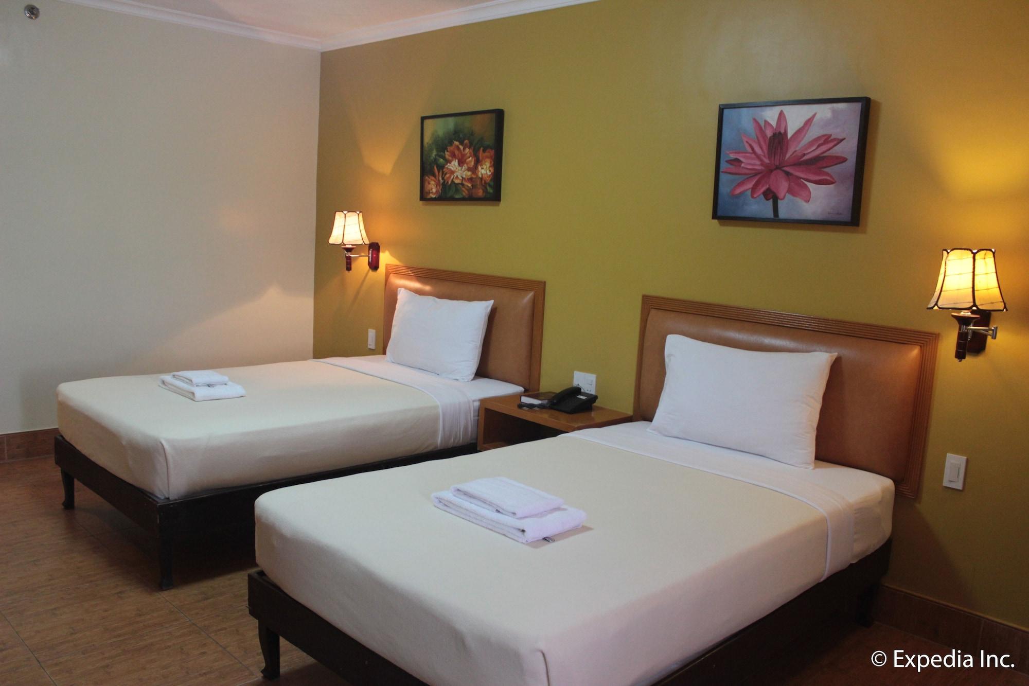 Pamulinawen Hotel Laoag Esterno foto