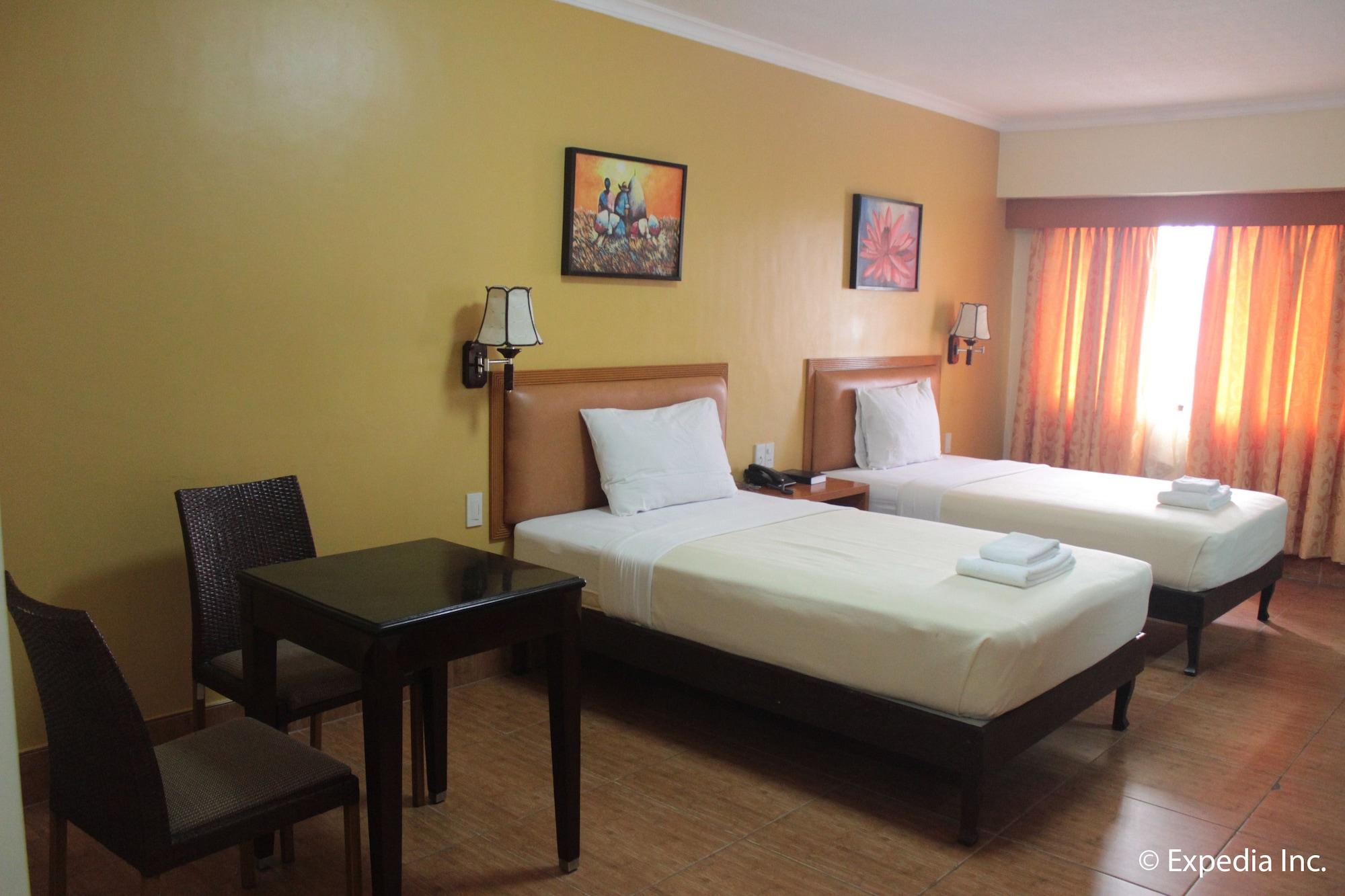 Pamulinawen Hotel Laoag Esterno foto