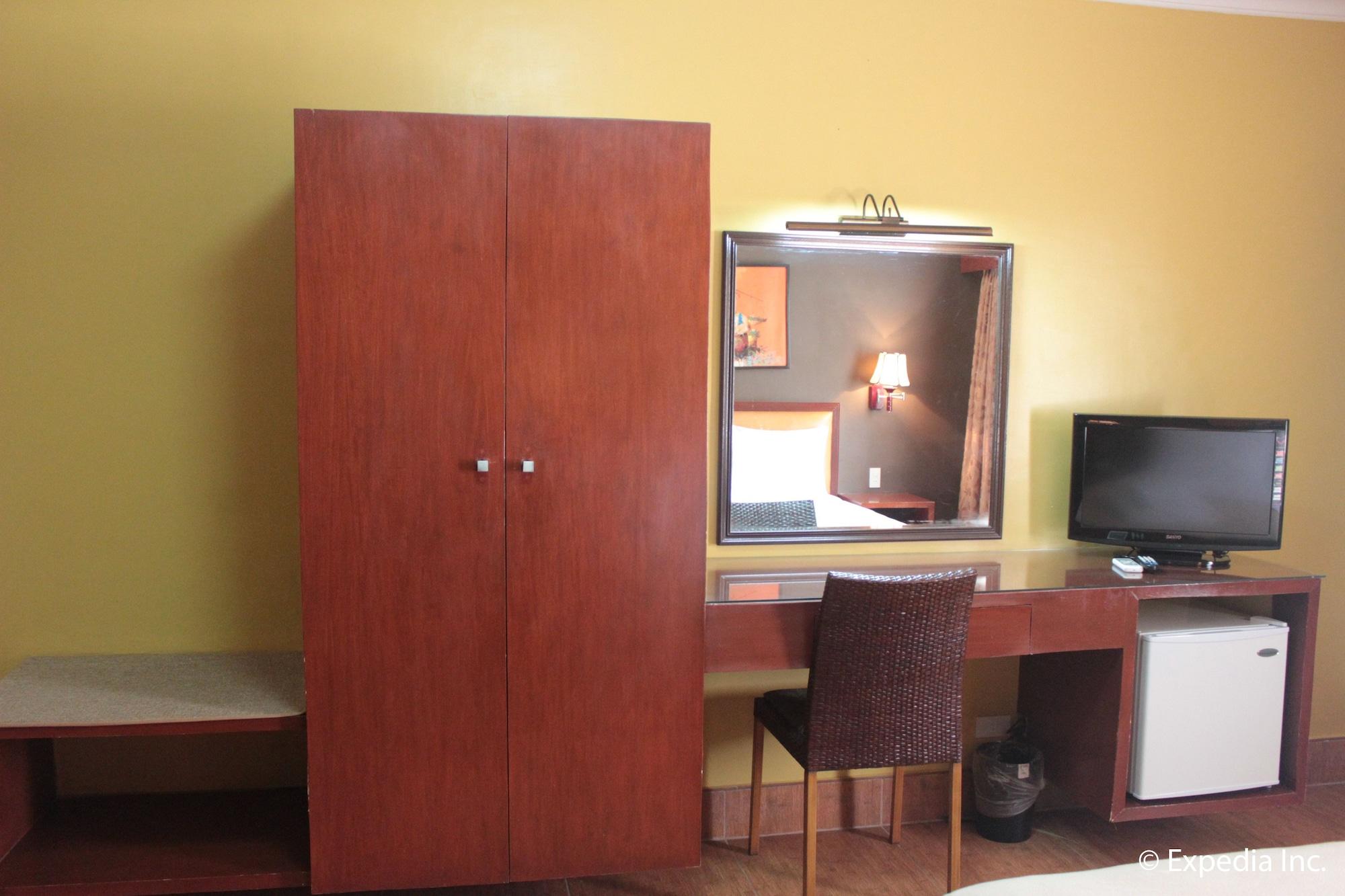 Pamulinawen Hotel Laoag Esterno foto