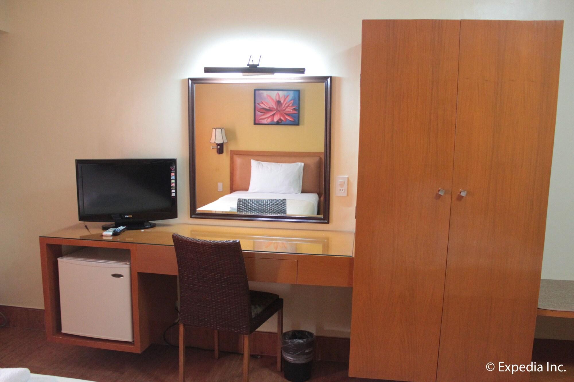 Pamulinawen Hotel Laoag Esterno foto