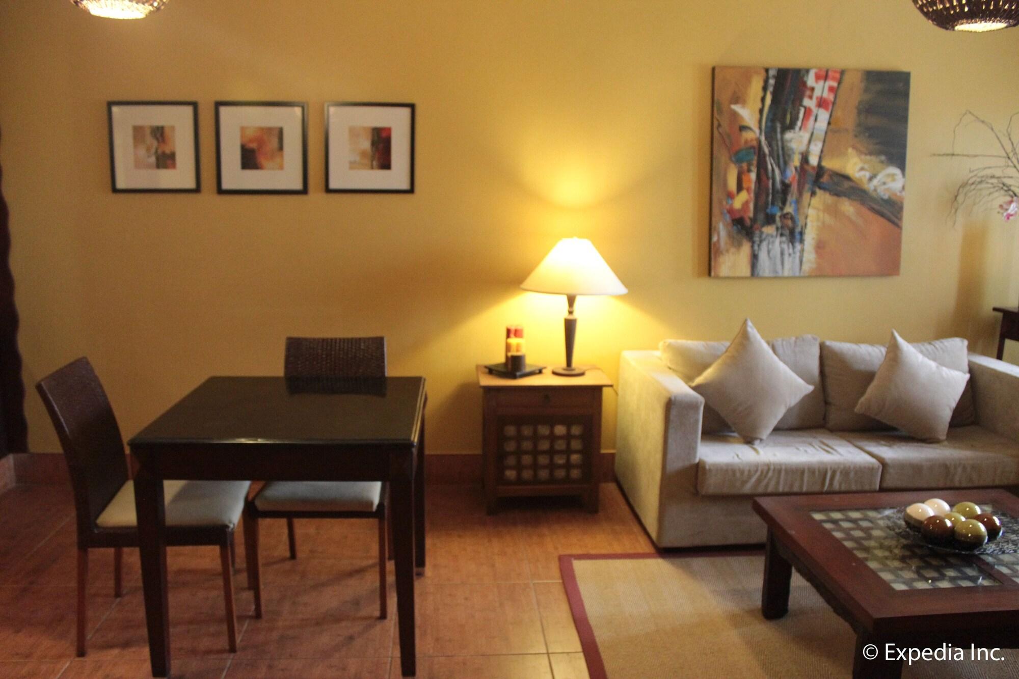 Pamulinawen Hotel Laoag Esterno foto