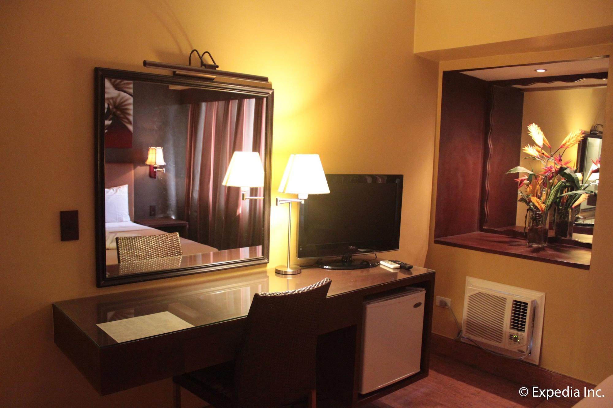 Pamulinawen Hotel Laoag Esterno foto
