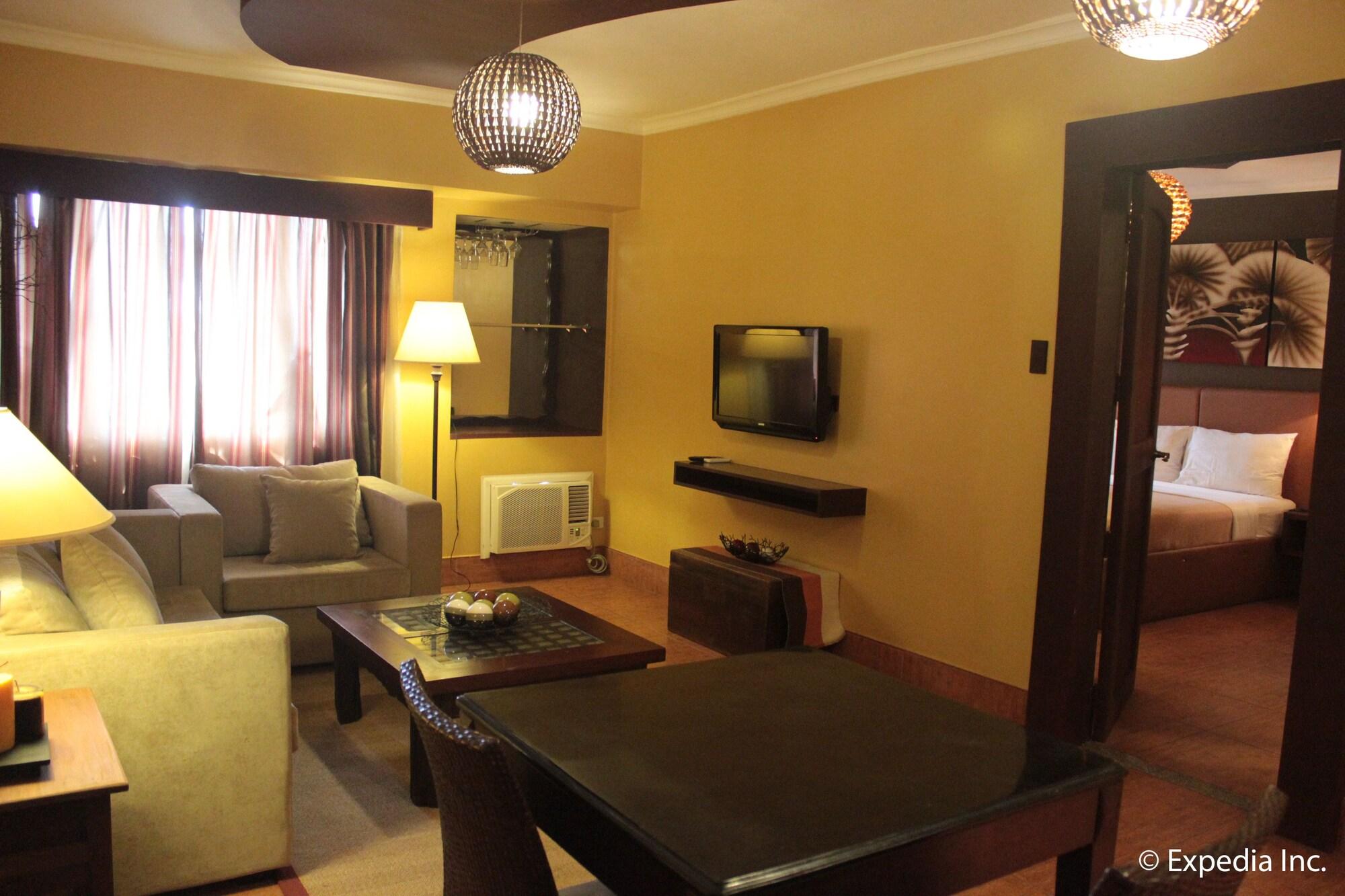 Pamulinawen Hotel Laoag Esterno foto