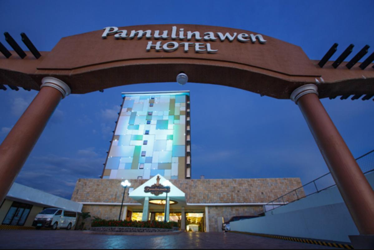 Pamulinawen Hotel Laoag Esterno foto