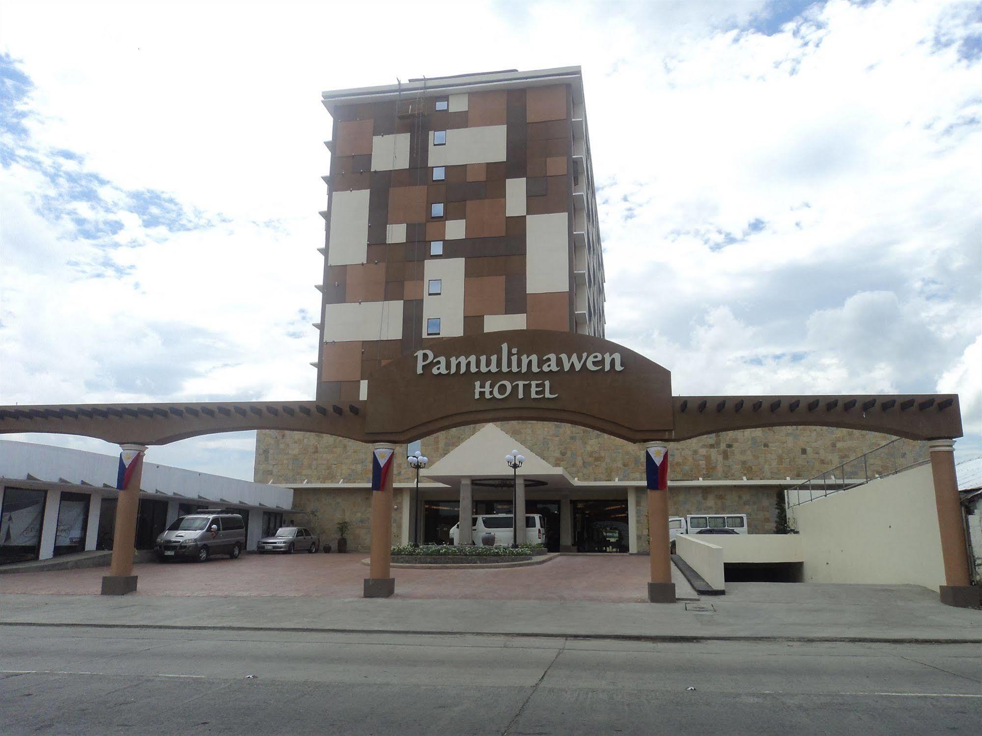 Pamulinawen Hotel Laoag Esterno foto